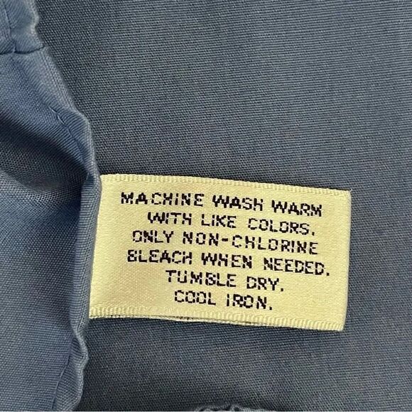 Van Heusen Poplin Blue Long Sleeves Cotton Blend Button DownShirt SZ 34/35 - Picture 10 of 11